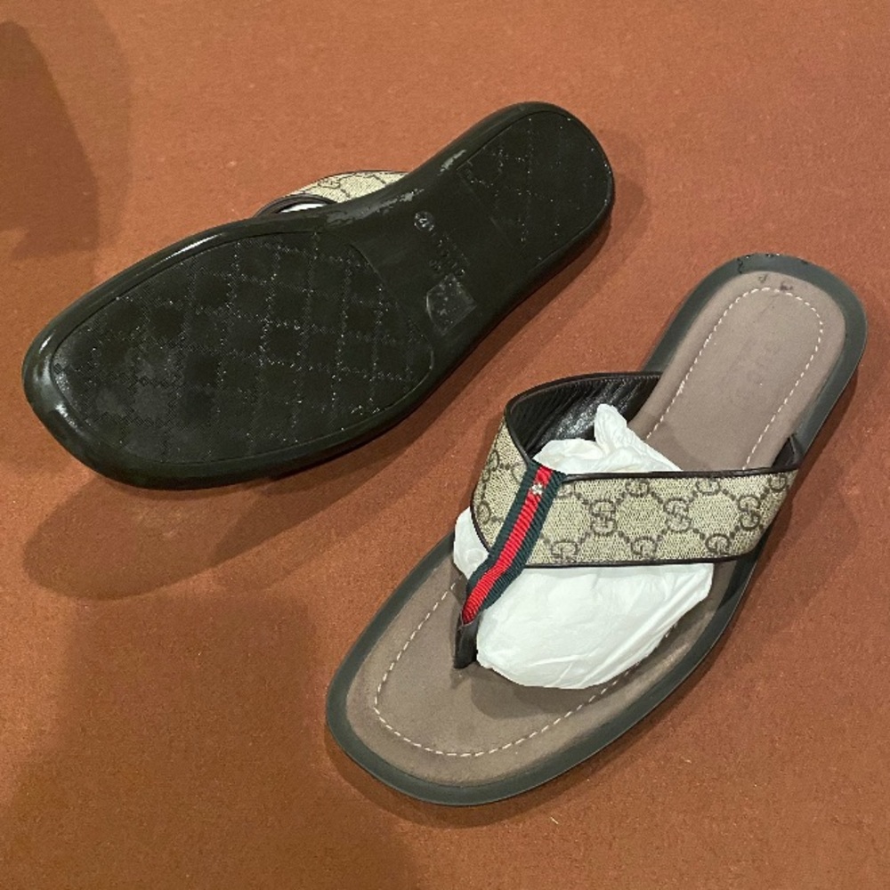 Gucci flip flops
